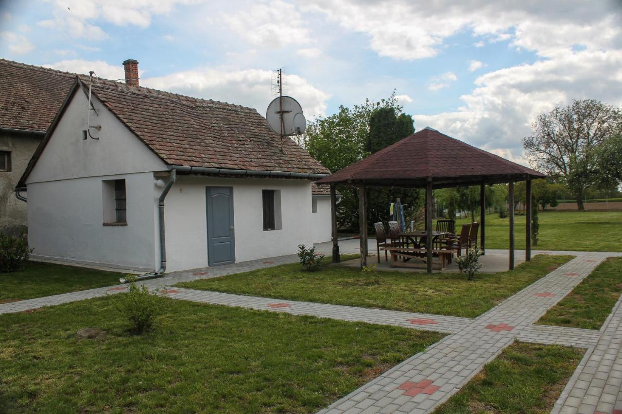 Das Blaue Haus Guesthouse - Kovacshida Екстериор снимка