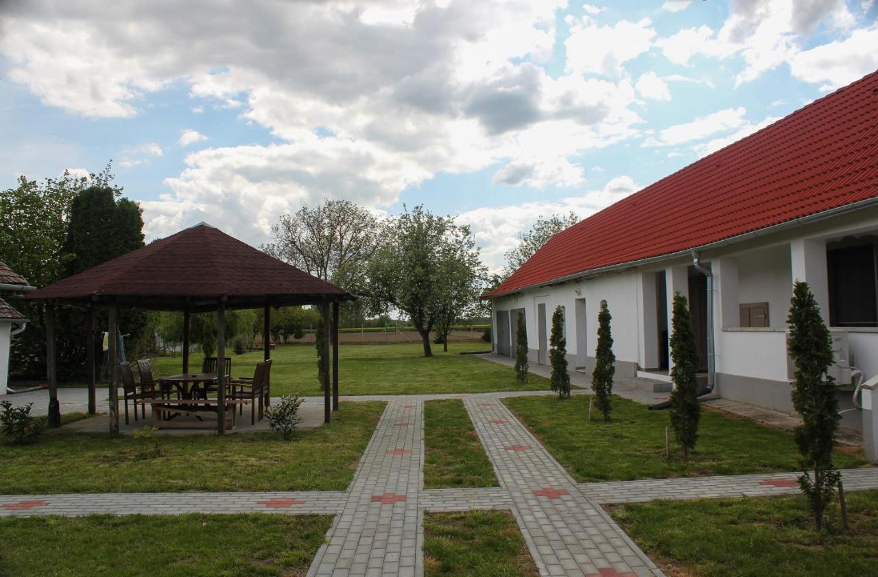 Das Blaue Haus Guesthouse - Kovacshida Екстериор снимка
